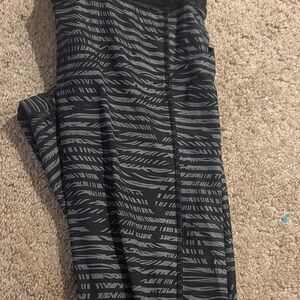 Black and Gray Patterned Leggings